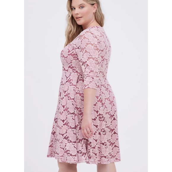 🆕 Purple Brushed Lace Skater Dress 1 1X 14 16 NWT Torrid New! - Picture 3 of 8